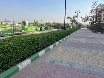 Swimming Pool in 3 BHK Apartment at Signature Global Park 4 and 5, Sohna Sector 36 – for Sale