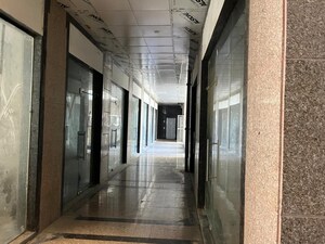 Lift in 3 BHK Apartment at Signature Global Park 4 and 5, Sohna Sector 36 – for Sale