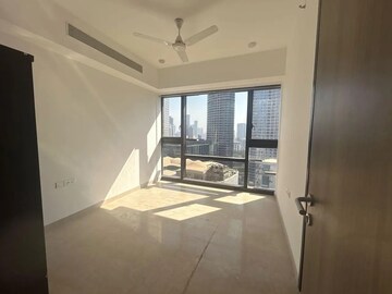 Room in 4 BHK Apartment at Lodha Marquise, Worli – for Sale