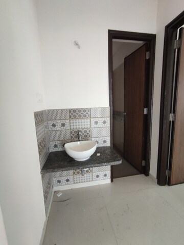 Furnished Amenities in 2 BHK Apartment at Marathon Nexzone, New Panvel – for Rent