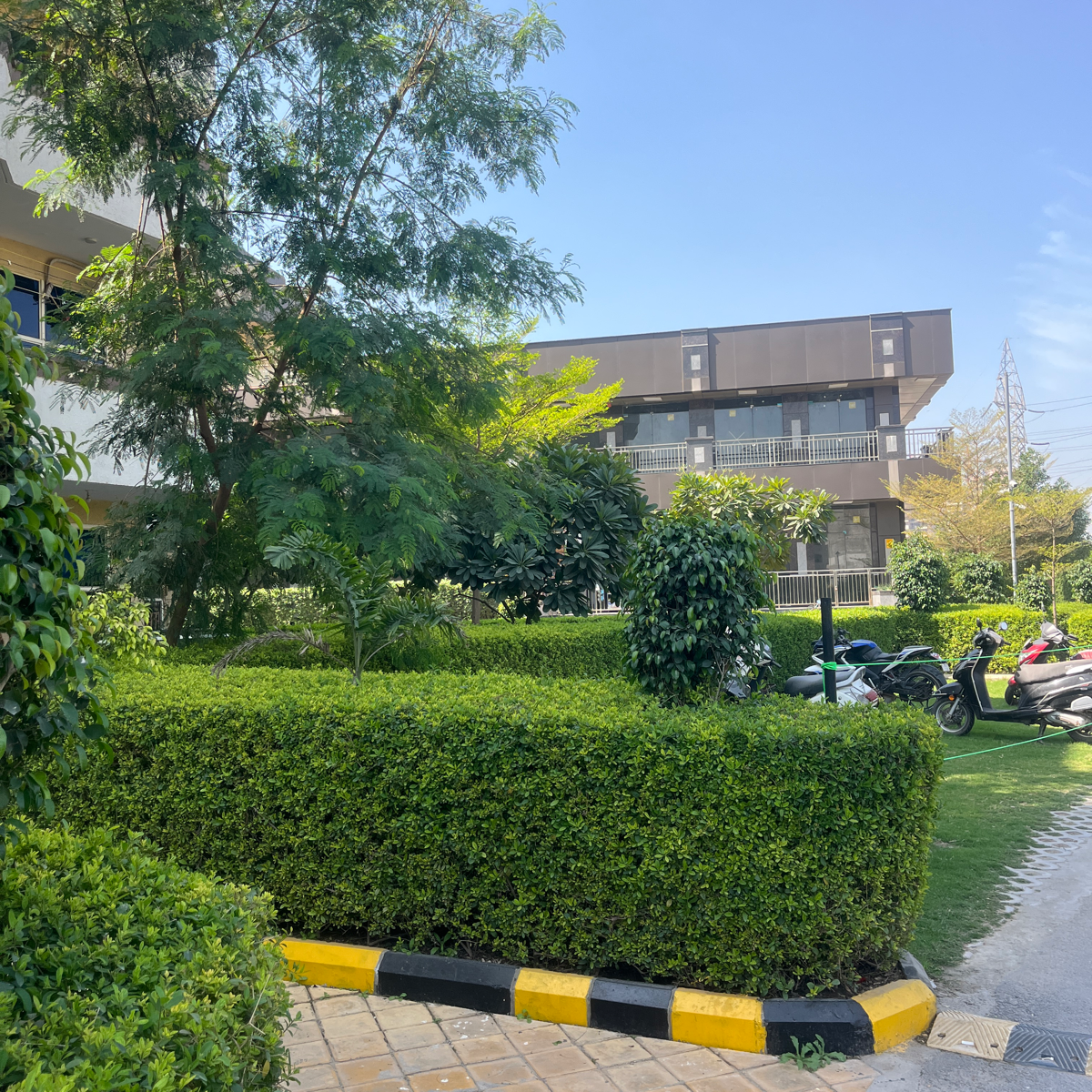 2 BHK 598 Sq.Ft. Apartment in Pyramid Square 67A