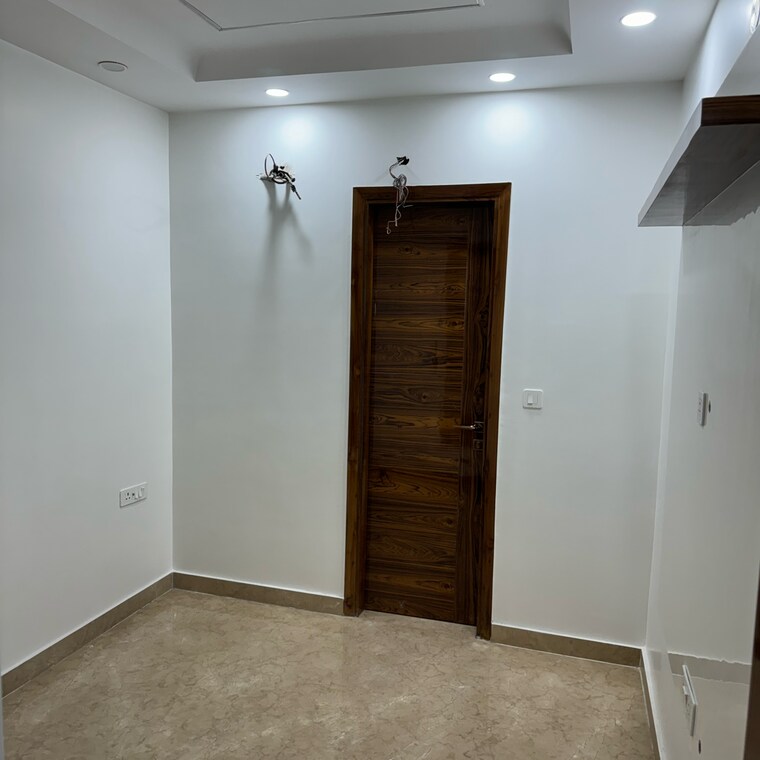 Room, pitampura 3 Bedroom 960 Sq.Ft. Builder Floor In Pitampura Delhi 8402617