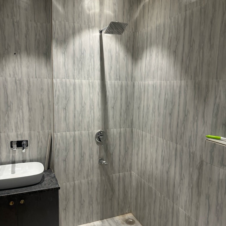 Bathroom, pitampura 3 Bedroom 960 Sq.Ft. Builder Floor In Pitampura Delhi 8402617