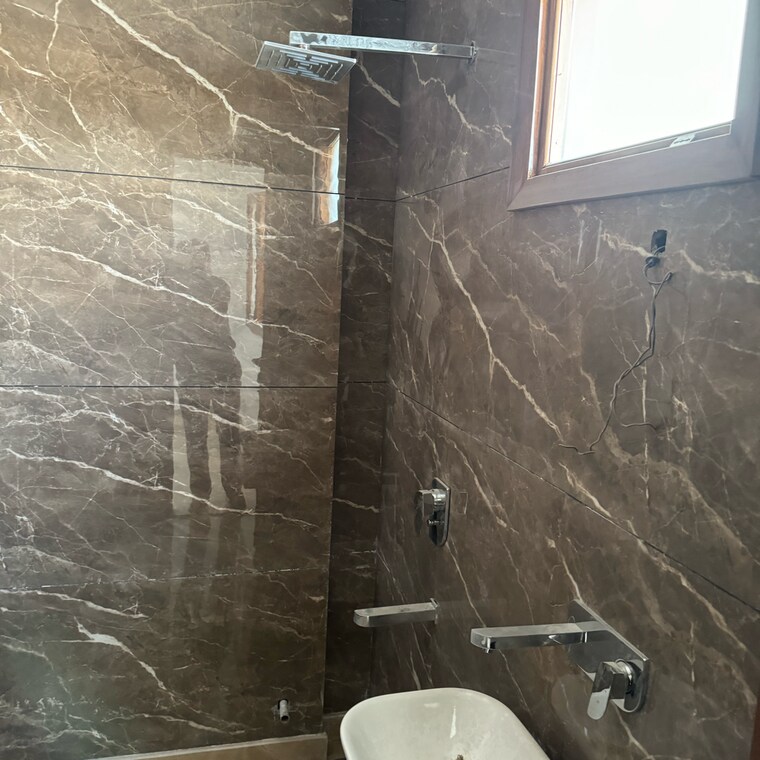 Bathroom, pitampura 3 Bedroom 960 Sq.Ft. Builder Floor In Pitampura Delhi 8402617