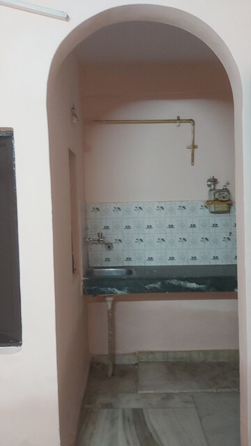 Room in 1 RK Builder Floor at Mayur Vihar – for Rent