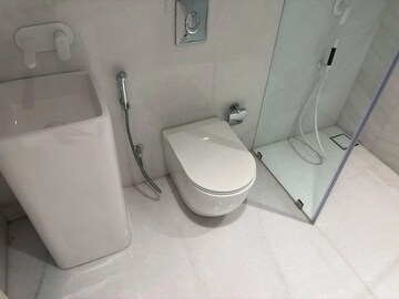 Bathroom in 4 BHK Apartment at Lokhandwala Minerva Mahalaxmi, Mahalaxmi – for Sale