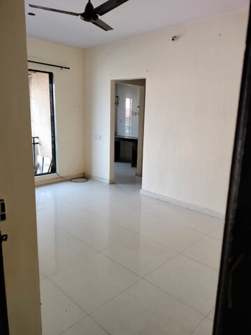 Room in 2 BHK Apartment at Aai Niwas Kalwa, Kalwa – for Rent