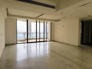 Room in 2 BHK Apartment at M3M Golf Estate, Sector 65 – for Rent