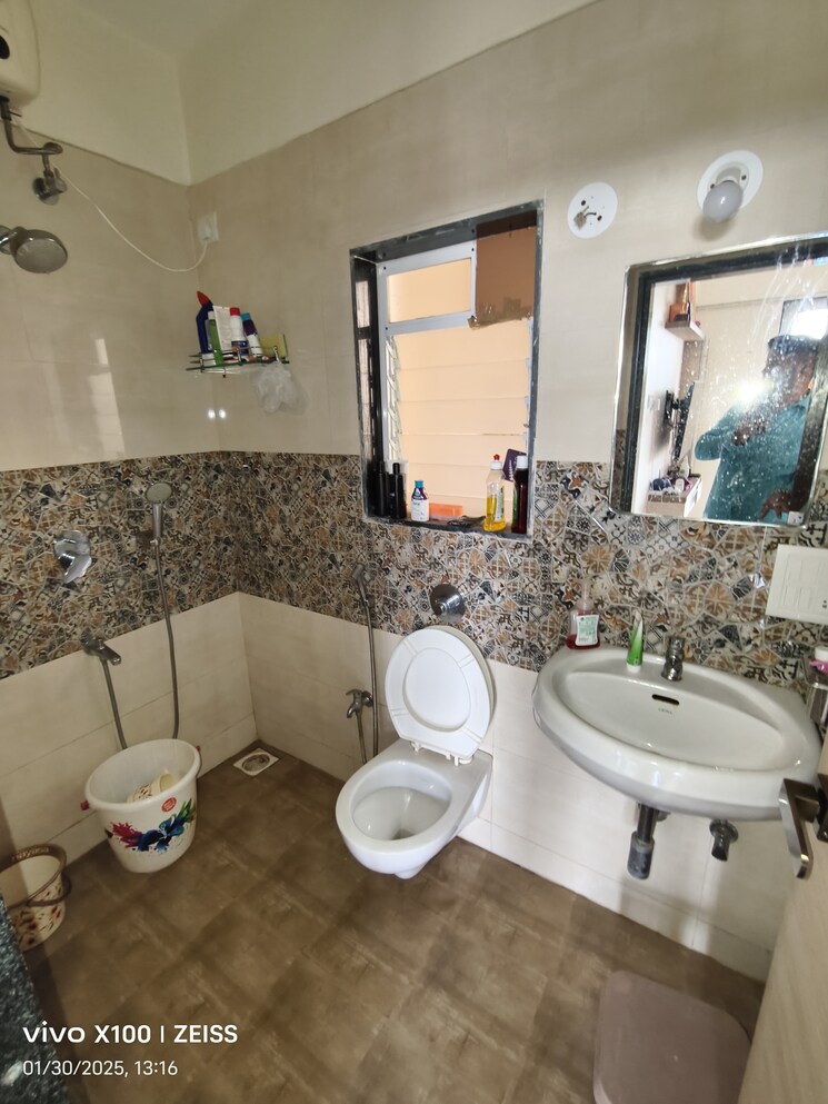 Bathroom, vedant-shree-gopinath-sublime 1 Bedroom 650 Sq.Ft. Apartment In Kalwa Thane 8402738