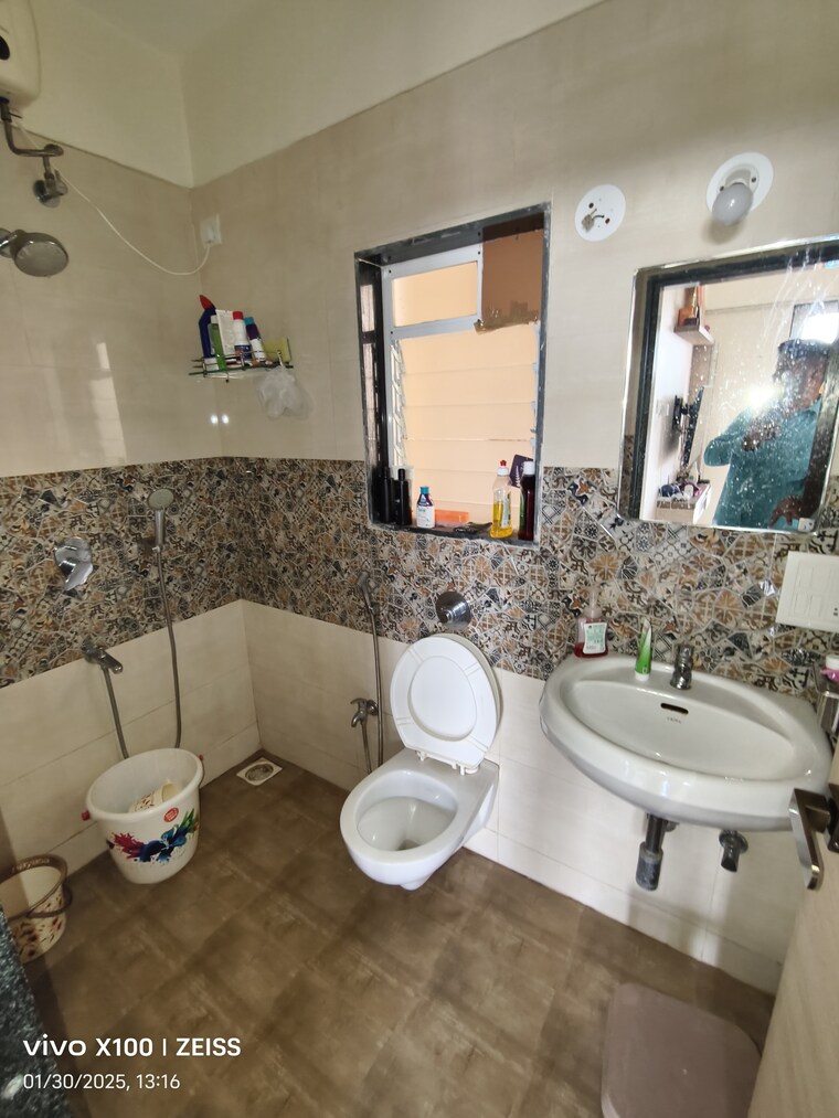 Bathroom, vedant-shree-gopinath-sublime 1 Bedroom 650 Sq.Ft. Apartment In Kalwa Thane 8402738
