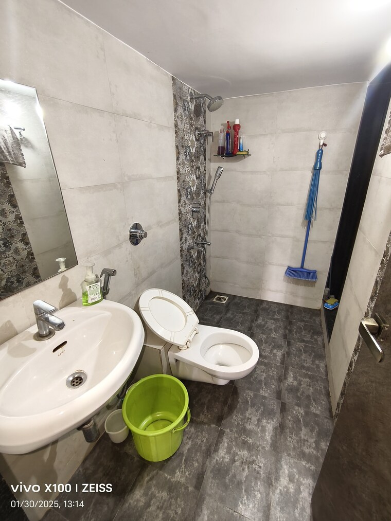 Bathroom, vedant-shree-gopinath-sublime 1 Bedroom 650 Sq.Ft. Apartment In Kalwa Thane 8402738