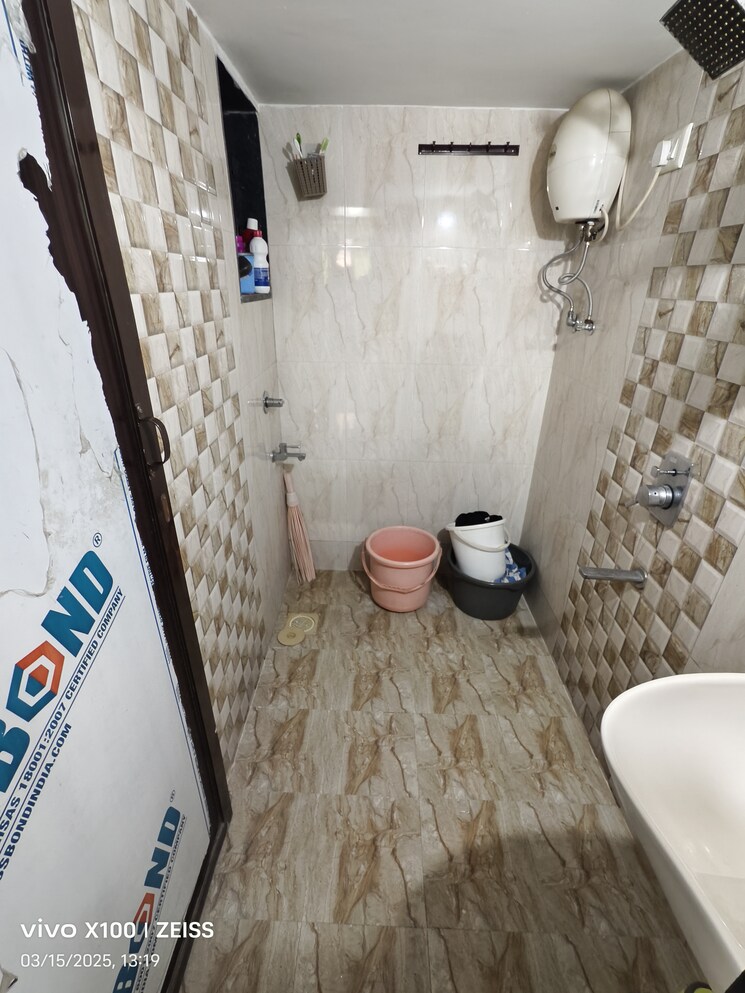 Bathroom, parsik 1 Bedroom 600 Sq.Ft. Apartment In Parsik Thane 8402763