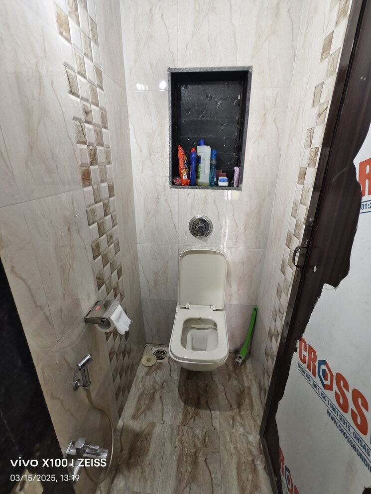 Bathroom, parsik 1 Bedroom 600 Sq.Ft. Apartment In Parsik Thane 8402763