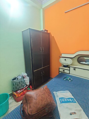 Furnished Amenities in 1.5 BHK Builder Floor at Mayur Vihar – for Rent