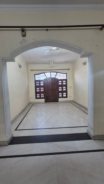 Building Lobby in 2 BHK Builder Floor at Sainik Colony – for Rent