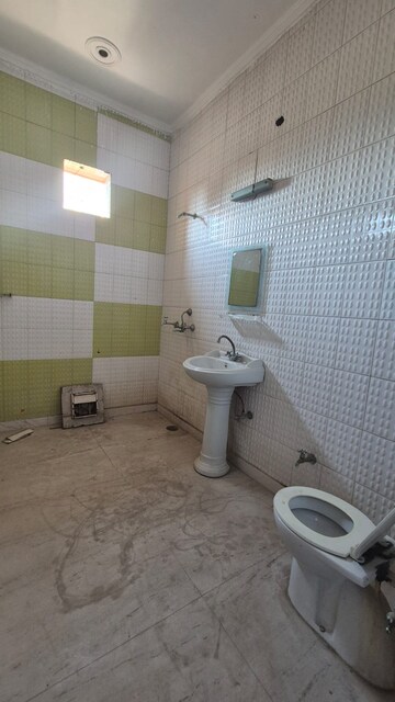 Bathroom in 2 BHK Builder Floor at Sainik Colony – for Rent