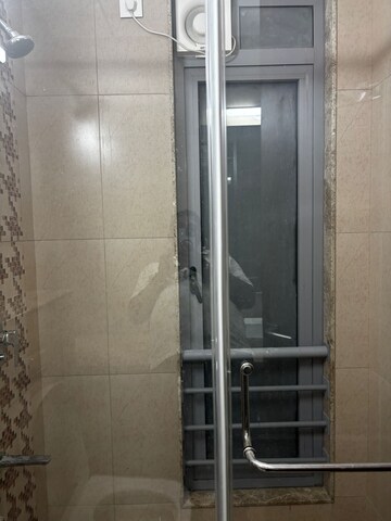 Attached Bathroom in 2 BHK Apartment at Peninsula Salsette 27, Byculla – for Rent
