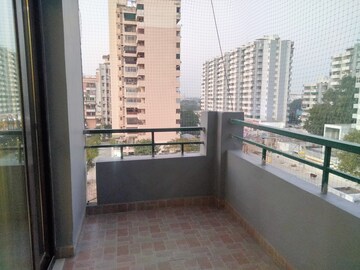 Bedroom in 4 BHK Apartment at Sector 45 – for Sale