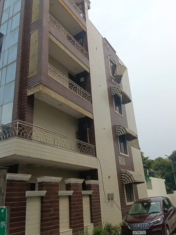 6+ BHK Independent House – Exterior View View at RWA Apartments Sector 41, Sector 41 - for Sale