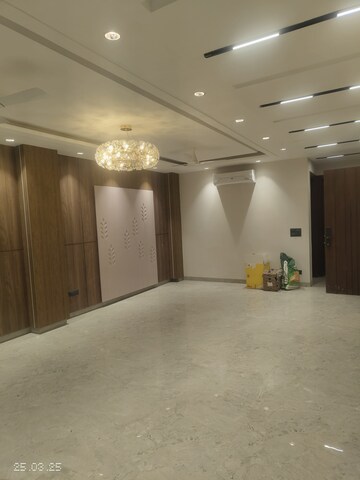 Staircase in 3 BHK Builder Floor at Sector 51 – for Sale