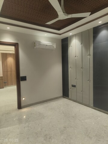Kitchen in 3 BHK Builder Floor at Sector 51 – for Sale