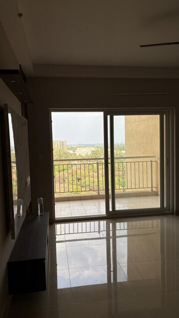 Room in 3 BHK Apartment at Mantri Webcity, Hennur – for Rent