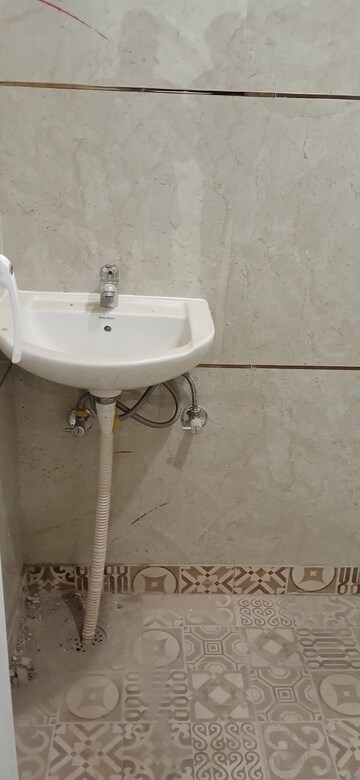 Bathroom in 3 BHK Apartment at Igi Airport Area – for Sale