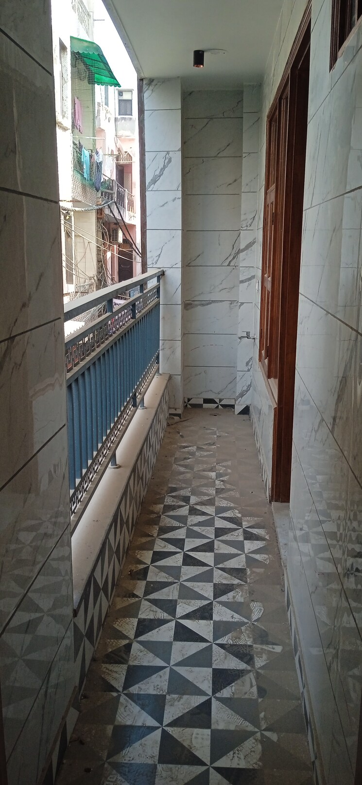 Balcony, igi airport area 3 Bedroom 1000 Sq.Ft. Apartment In Igi Airport Area Delhi 8402906