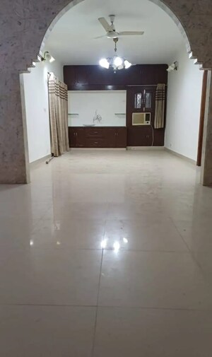 2 BHK Builder Floor For Sale in Rohini Sector 8