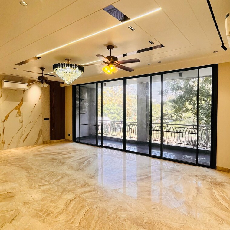 Room, arcade-48 4 Bedroom 360 Sq.Yd. Builder Floor In Tikri Gurgaon 8402988