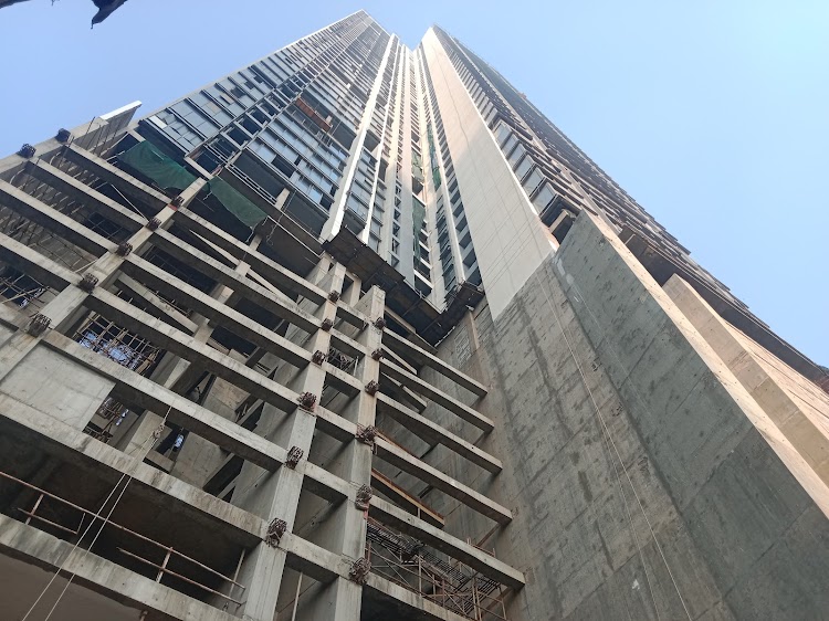 4 BHK 3000 Sq.Ft. Apartment in Rustomjee Crown Phase 2