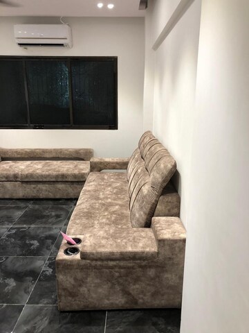 2 BHK Apartment For Rent in Sai Baba Complex Goregaon, Goregaon East
