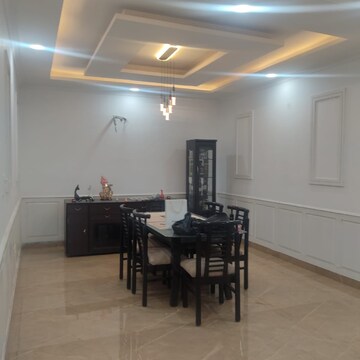 Gym in 4 BHK Builder Floor at Sector 43 – for Rent