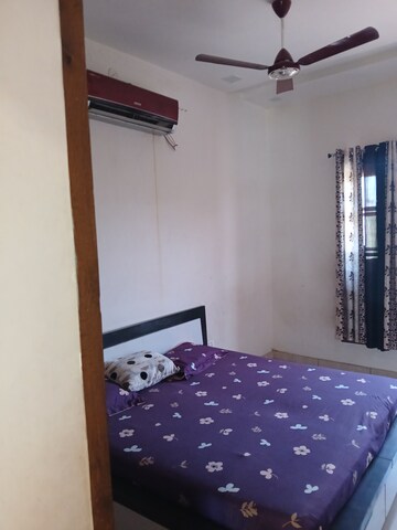 Room in 2.5 BHK Builder Floor at Sector 14 – for Rent