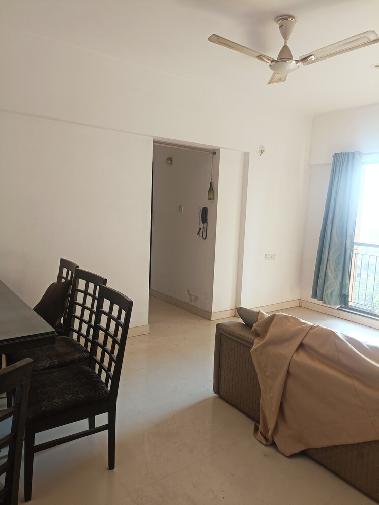 Living Room, lodha-splendora 1 Bedroom 450 Sq.Ft. Apartment In Ghodbunder Road Thane 8403083