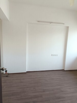 Room in 1 BHK Apartment at Lodha Splendora, Ghodbunder Road – for Sale