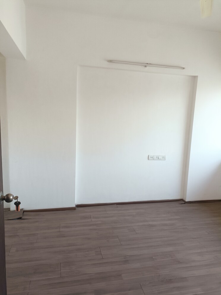 Room, lodha-splendora 1 Bedroom 450 Sq.Ft. Apartment In Ghodbunder Road Thane 8403090