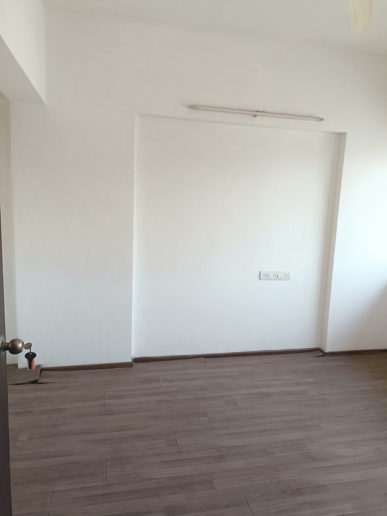 Room, lodha-splendora 1 Bedroom 450 Sq.Ft. Apartment In Ghodbunder Road Thane 8403090