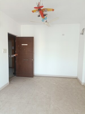 Room in 1 BHK Apartment at Lodha Splendora, Ghodbunder Road – for Sale