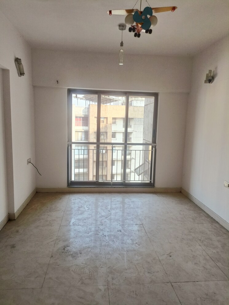 Room, lodha-splendora 1 Bedroom 450 Sq.Ft. Apartment In Ghodbunder Road Thane 8403090