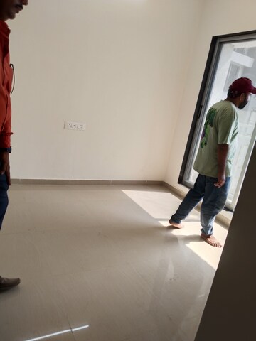Room in 1 BHK Builder Floor at Mira Nagar – for Rent