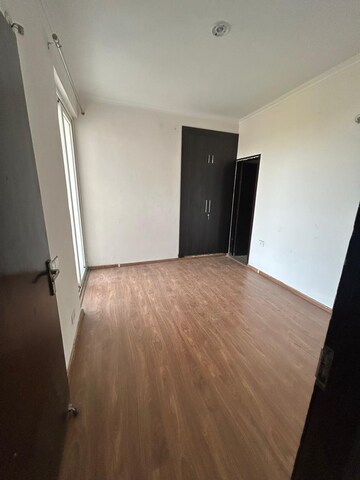 Bedroom in 2.5 BHK Apartment at Amrapali Riverview, Amrapali Leisure Valley – for Rent