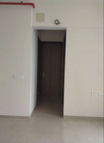 Room in 2 BHK Apartment at Piramal Vaikunth, Balkum Pada – for Rent