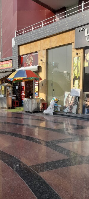  Shop – Exterior View View at Mahaluxmi Migsun Ultimo, Omicron Iii Greater Noida - for Sale