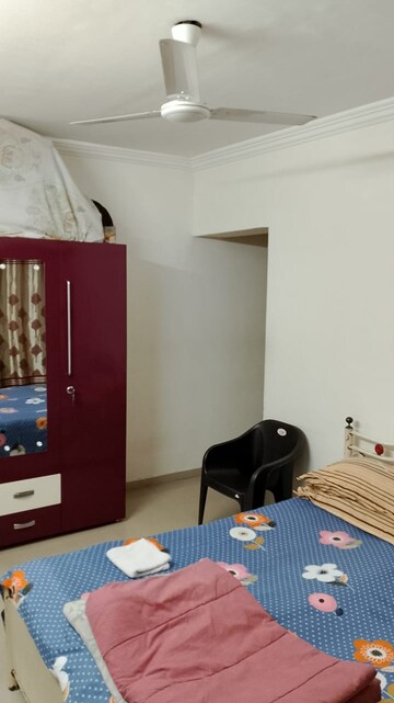 Furnished Amenities in 2 BHK Apartment at Kamanwala Manavsthal, Malad West – for Rent