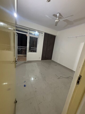 Room in 3 BHK Apartment at Habitech Panch Tatva, Tech Zone 4 Greater Noida – for Rent