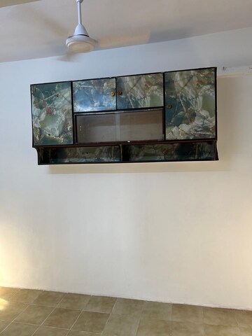 Furnished Amenities in 1 BHK Apartment at Siddharth Nagar CHS Goregaon, Goregaon West – for Rent