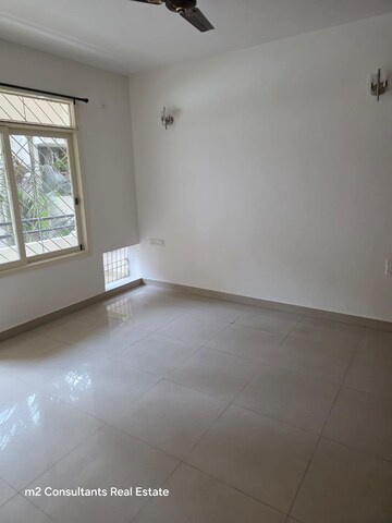 Room in 3 BHK Apartment at Chartered Court, Richmond Road – for Rent