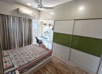Bedroom in 2.5 BHK Apartment at Wadhwa Elite Platina 19, Kolshet Road – for Rent