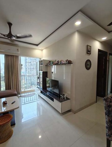Living Room in 2.5 BHK Apartment at Wadhwa Elite Platina 19, Kolshet Road – for Rent
